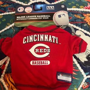 - Cincinnati Reds Baseball PET WEAR